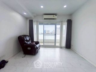 For sale 2 bedrooms condo in Yan Nawa, Bangkok