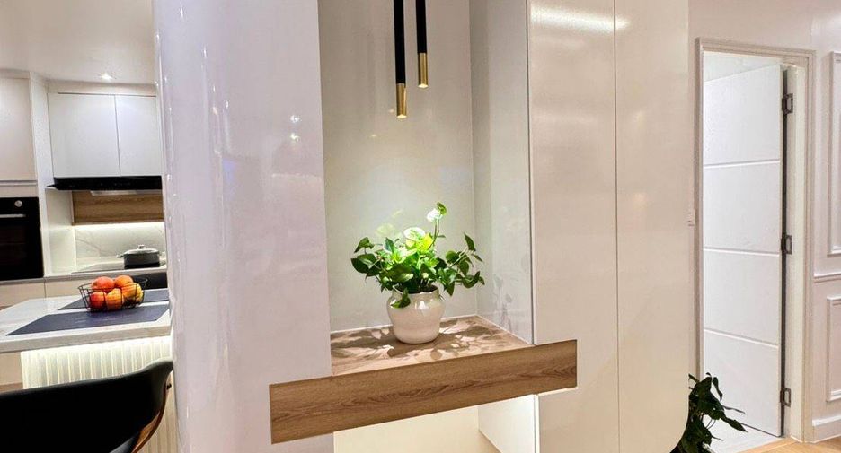For sale 2 bedrooms condo in Yan Nawa, Bangkok