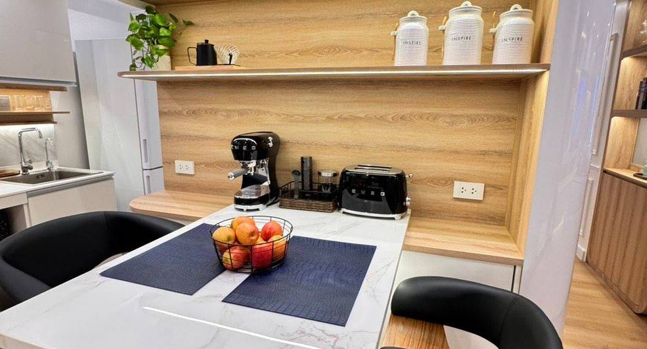 For sale 2 bedrooms condo in Yan Nawa, Bangkok