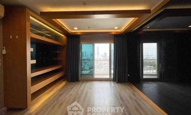 For sale 2 bedrooms condo in Sathon, Bangkok