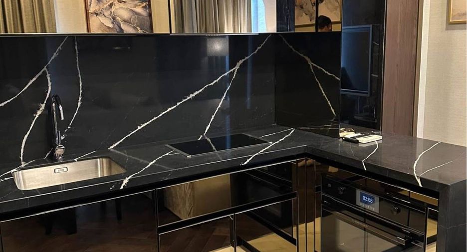 For sale 1 bed condo in Khlong Toei, Bangkok