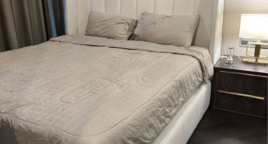 For sale 1 bed condo in Khlong Toei, Bangkok