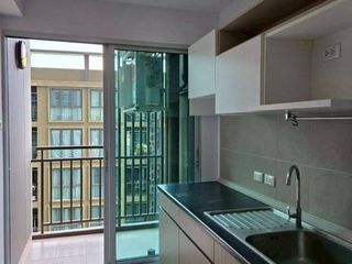 À vendre 1 chambre condo à Huai Khwang, Bangkok
