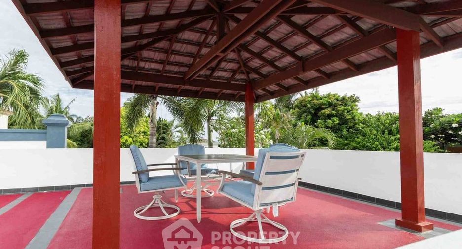 For rent and for sale 4 bedrooms villa in Bang Lamung, Chonburi