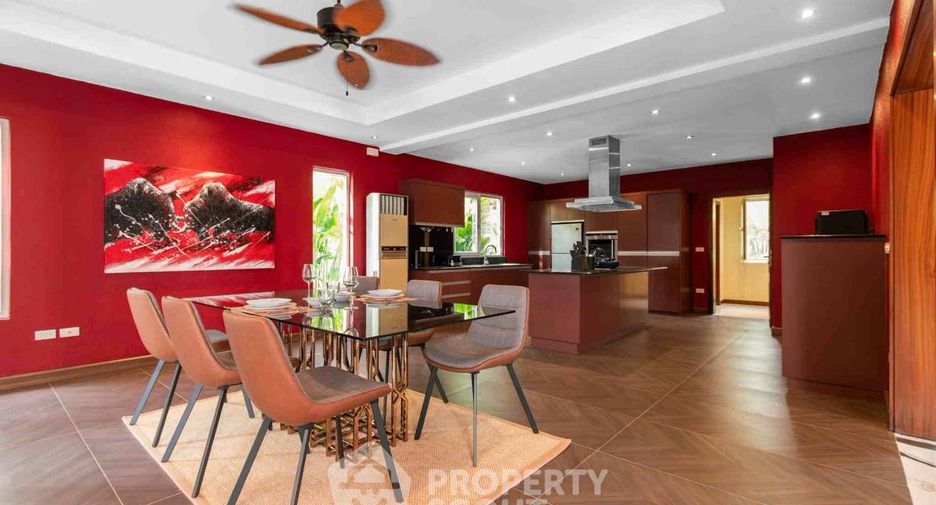 For rent and for sale 4 bedrooms villa in Bang Lamung, Chonburi