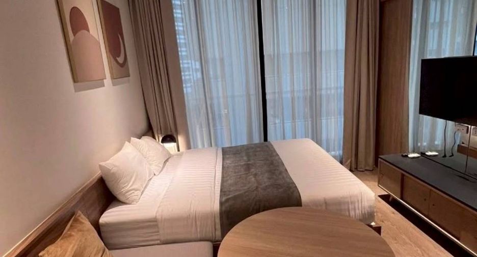 For sale 1 bed condo in Khlong Toei, Bangkok