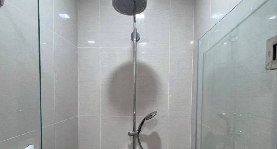 For sale 1 bed condo in Khlong Toei, Bangkok
