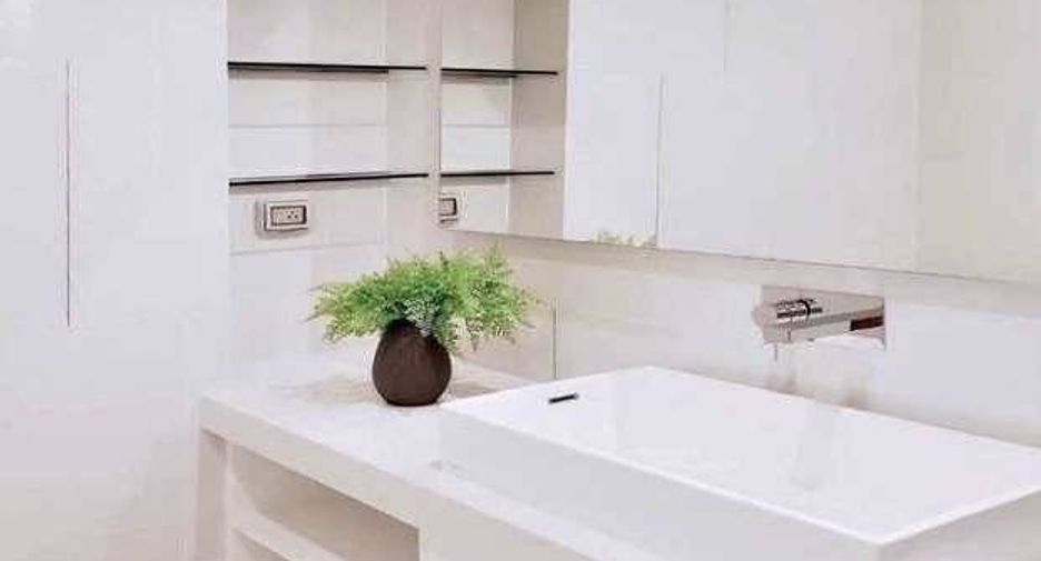 Продажа 1 кровать кондо в Сатхон, Бангкок