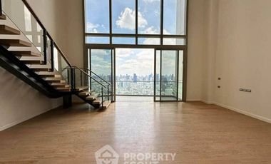 For sale 4 bedrooms condo in Khlong San, Bangkok