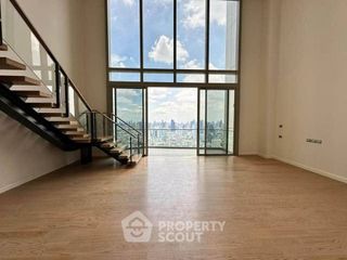 For sale 4 bedrooms condo in Khlong San, Bangkok