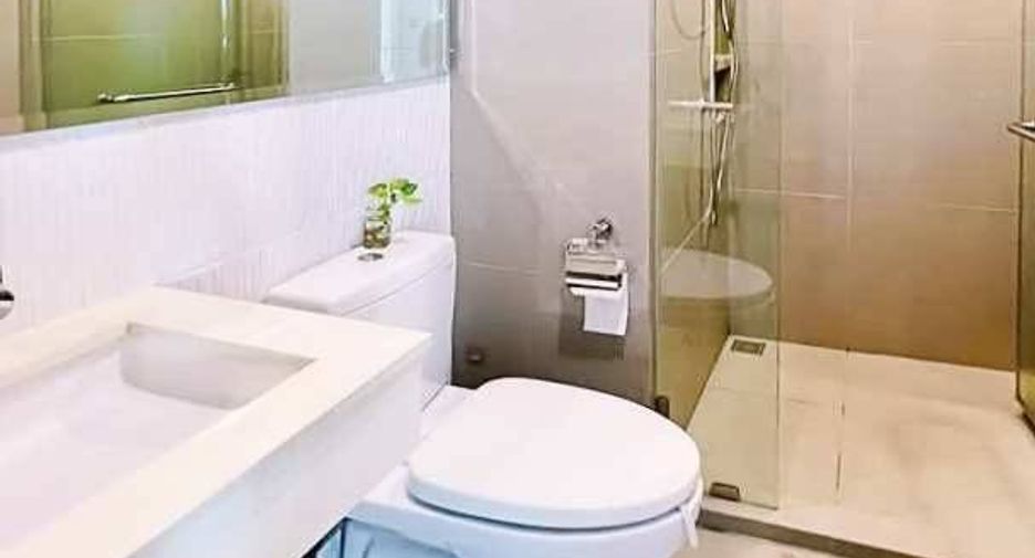 For sale 2 bedrooms condo in Khlong Toei, Bangkok