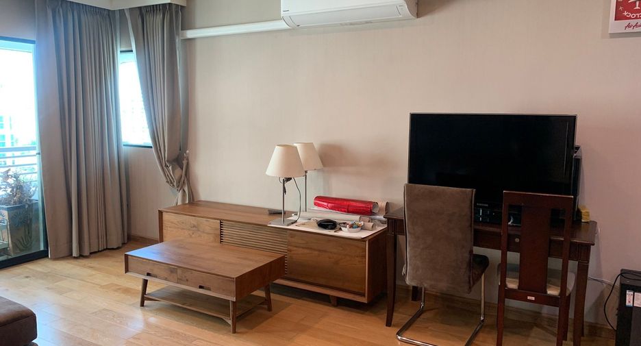For rent 2 bedrooms condo in Sathon, Bangkok