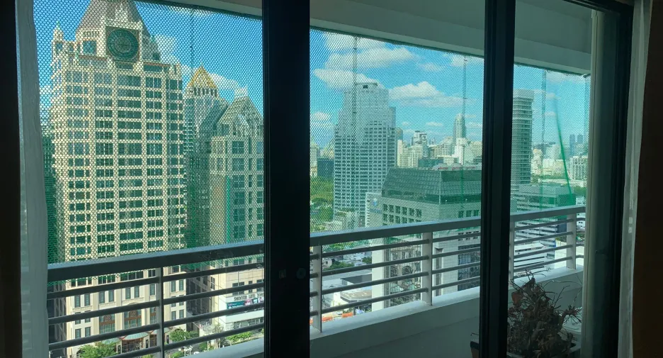 For rent 2 bedrooms condo in Sathon, Bangkok