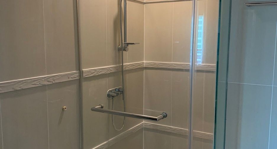 For rent 2 bedrooms condo in Sathon, Bangkok