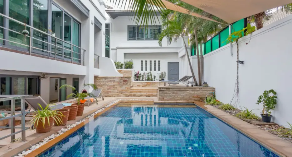 For sale and for rent 5 bedrooms house in Bang Lamung, Chonburi