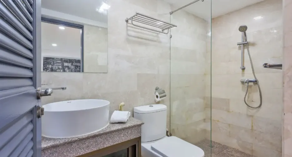 For sale and for rent 5 bedrooms house in Bang Lamung, Chonburi