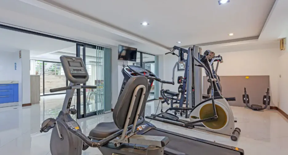 Haus zur Miete und zum Kauf mit 4 Zimmer in Bang Lamung, Chonburi