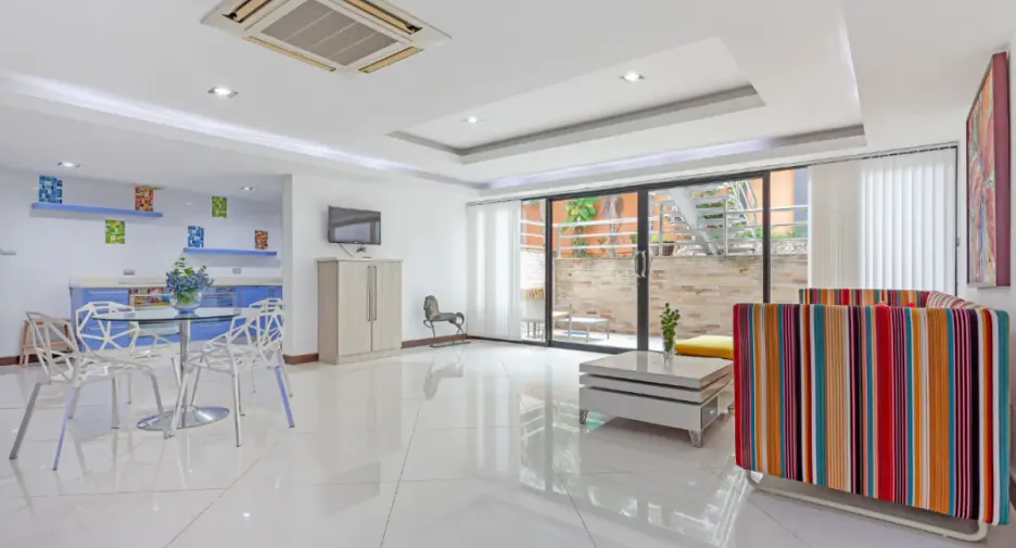 Haus zur Miete und zum Kauf mit 4 Zimmer in Bang Lamung, Chonburi