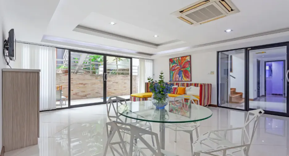 Haus zur Miete und zum Kauf mit 4 Zimmer in Bang Lamung, Chonburi