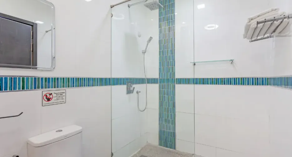 Haus zur Miete und zum Kauf mit 4 Zimmer in Bang Lamung, Chonburi