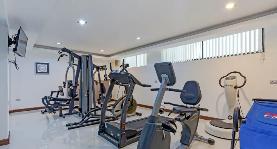 Haus zur Miete und zum Kauf mit 4 Zimmer in Bang Lamung, Chonburi