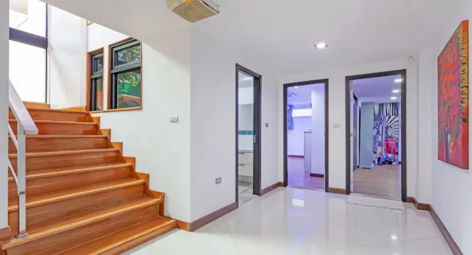 Haus zur Miete und zum Kauf mit 4 Zimmer in Bang Lamung, Chonburi