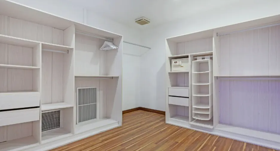 Haus zur Miete und zum Kauf mit 4 Zimmer in Bang Lamung, Chonburi