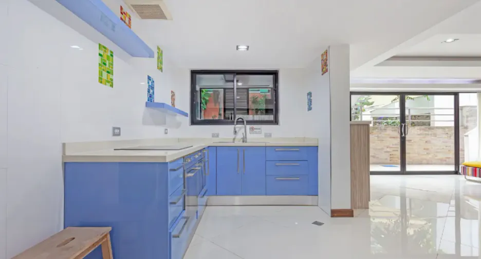 Haus zur Miete und zum Kauf mit 4 Zimmer in Bang Lamung, Chonburi