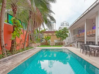 Haus zur Miete und zum Kauf mit 4 Zimmer in Bang Lamung, Chonburi