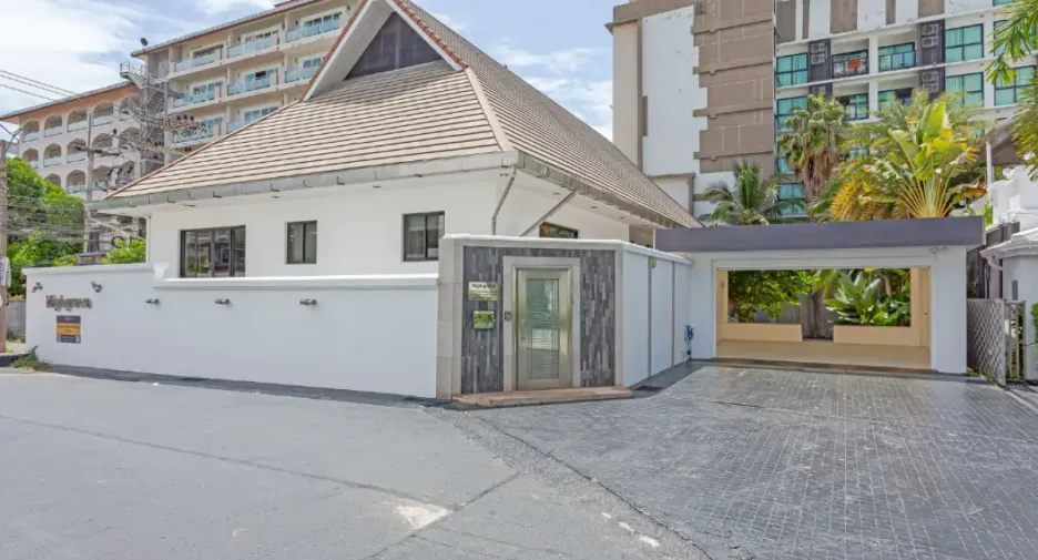 Haus zur Miete und zum Kauf mit 4 Zimmer in Bang Lamung, Chonburi