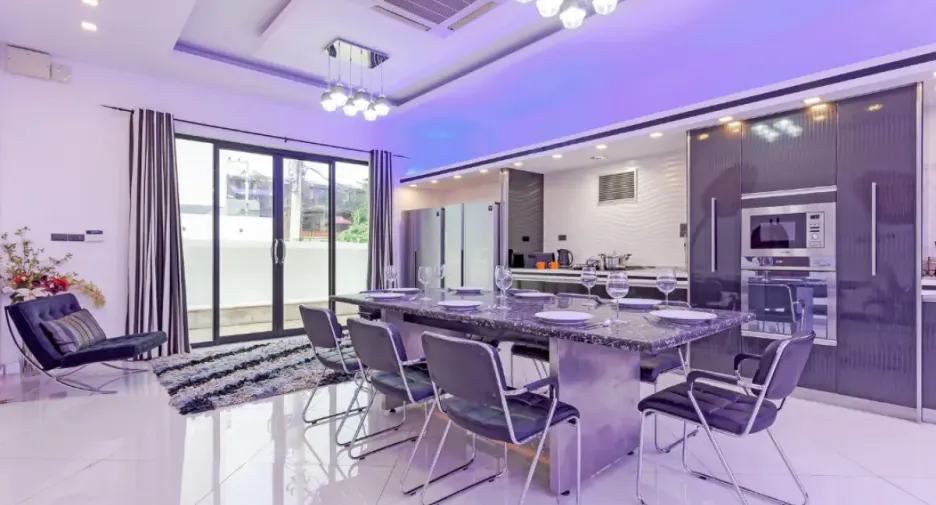 Haus zur Miete und zum Kauf mit 4 Zimmer in Bang Lamung, Chonburi