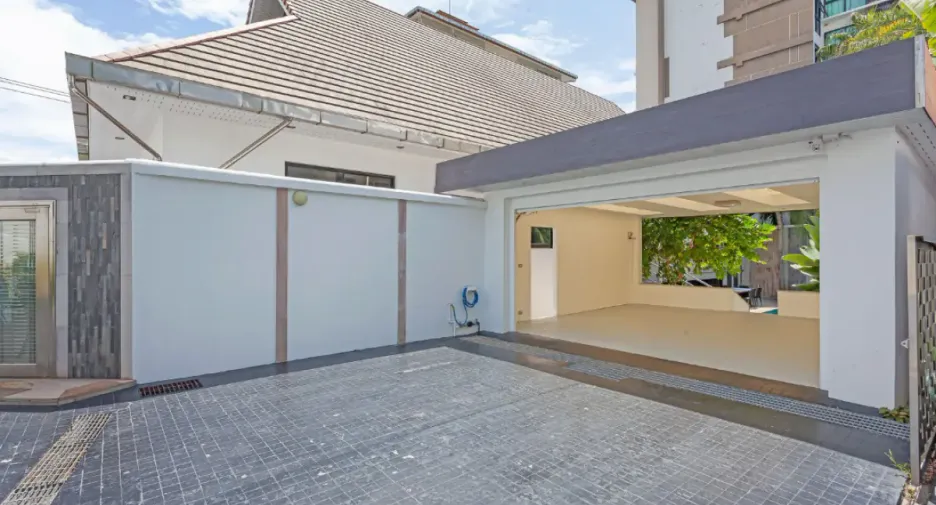 Haus zur Miete und zum Kauf mit 4 Zimmer in Bang Lamung, Chonburi