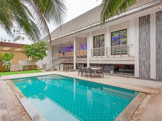 Haus zur Miete und zum Kauf mit 4 Zimmer in Bang Lamung, Chonburi