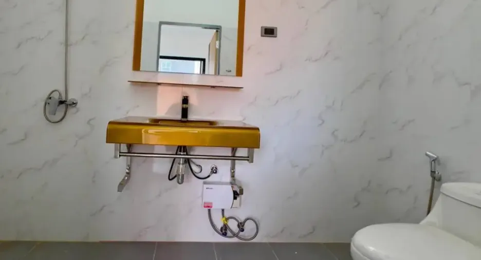 For sale and for rent 6 bedrooms house in Bang Lamung, Chonburi