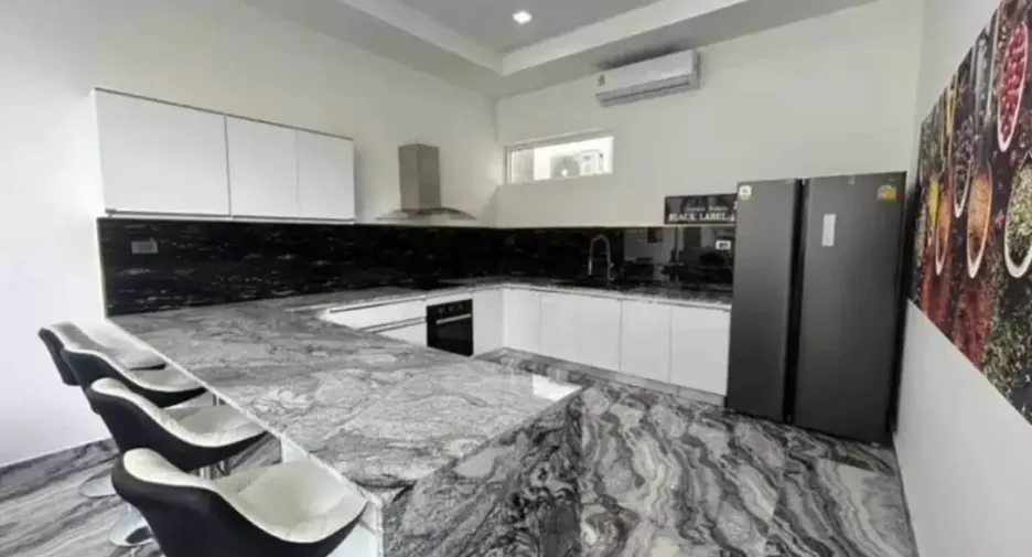 For sale and for rent 6 bedrooms house in Bang Lamung, Chonburi