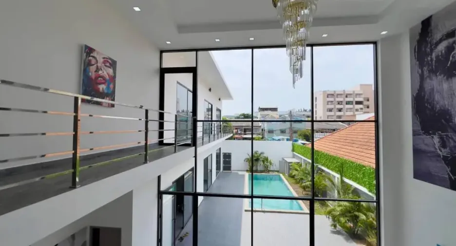 For sale and for rent 6 bedrooms house in Bang Lamung, Chonburi