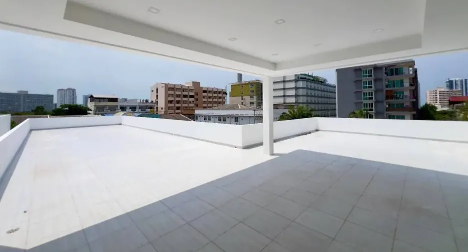 For sale and for rent 6 bedrooms house in Bang Lamung, Chonburi