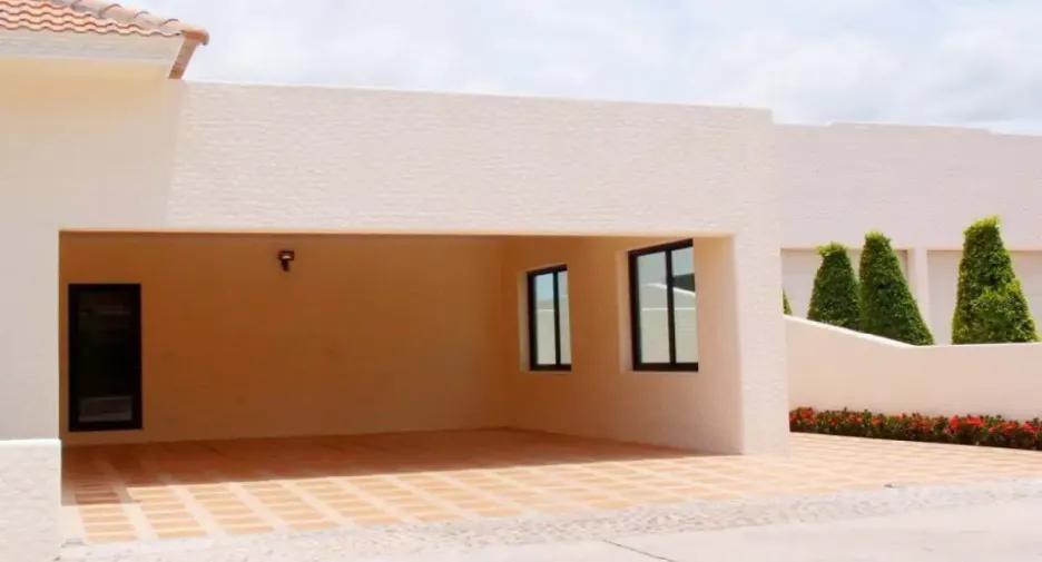 For sale and for rent 4 bedrooms house in Bang Lamung, Chonburi