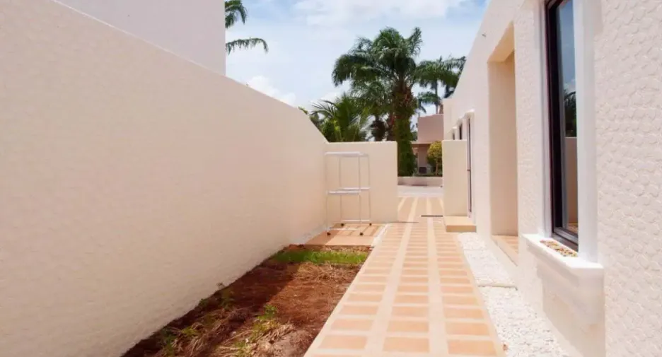 For sale and for rent 4 bedrooms house in Bang Lamung, Chonburi