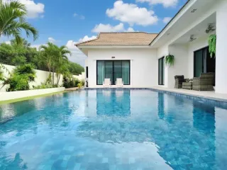 For rent そして for sale 4 ベッドルーム house in Bang Lamung, Chonburi