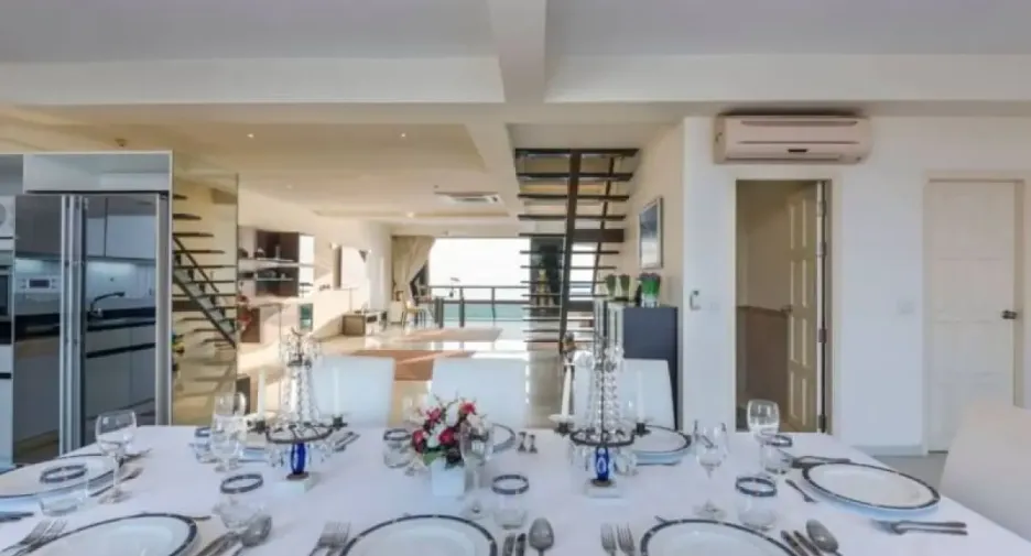 For sale 3 bedrooms condo in Jomtien, Pattaya