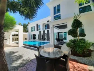 Haus zum Kauf mit 5 Zimmer in Bang Lamung, Chonburi