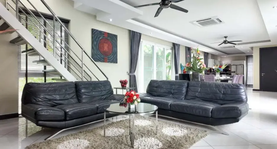 Haus zum Kauf mit 5 Zimmer in Bang Lamung, Chonburi