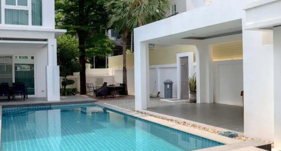 Haus zum Kauf mit 5 Zimmer in Bang Lamung, Chonburi