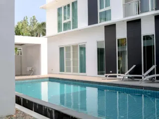 Haus zum Kauf mit 5 Zimmer in Bang Lamung, Chonburi
