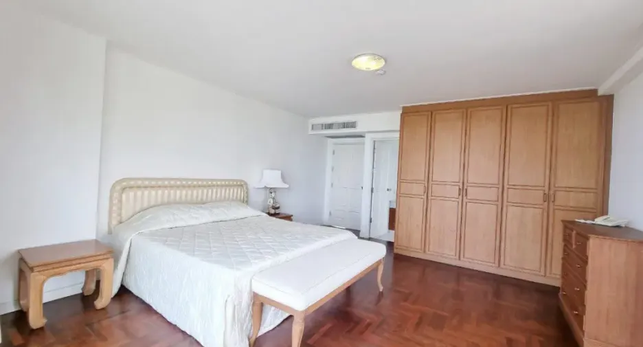 For sale 3 ベッドルーム condo in Bang Lamung, Chonburi