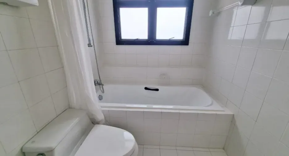 For sale 3 ベッドルーム condo in Bang Lamung, Chonburi