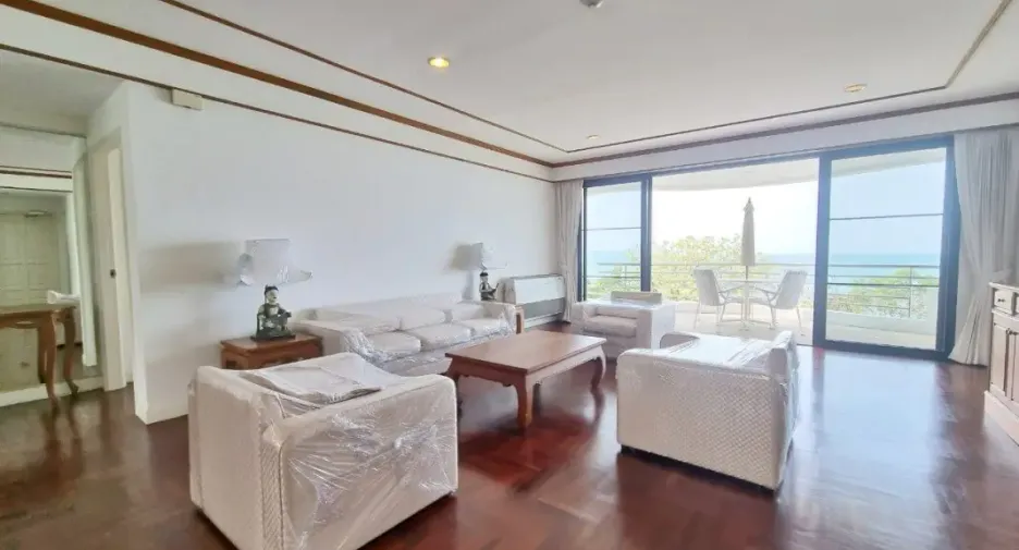 For sale 3 ベッドルーム condo in Bang Lamung, Chonburi