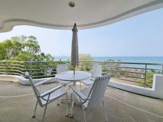 For sale 3 ベッドルーム condo in Bang Lamung, Chonburi