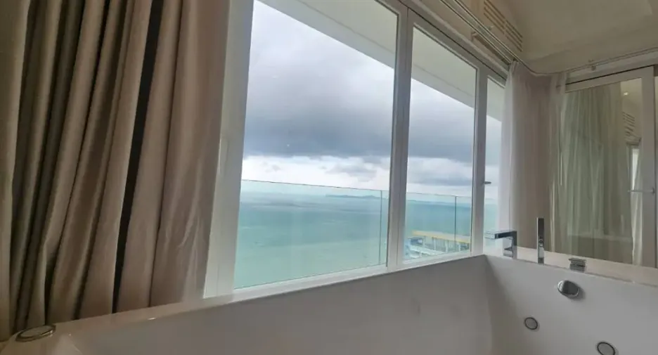 À vendre 2 chambres condo à Jomtien, Pattaya